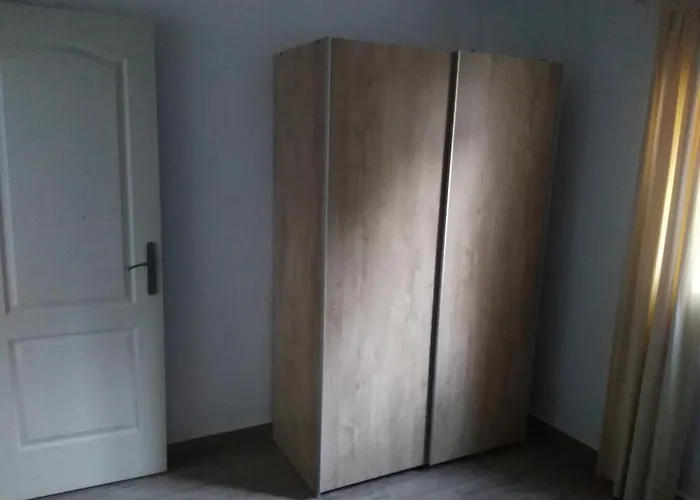 Rural Izan קוניל דה לה פרונטרה